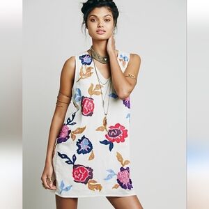 Free People Boho Floral Embroidered Sequin Mini Shift Dress Keyhole Small Flaw